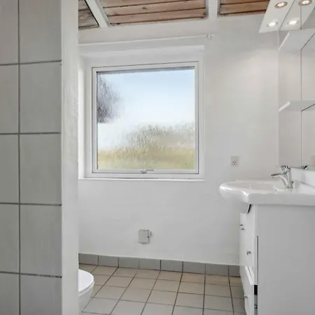 Poolhus Tæt Ved Kysten