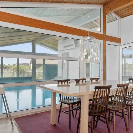 Pool House Close To The Coast